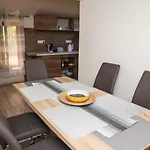 Tatil Evi Levendulas Tanya - Jakuzzi Es Medence *