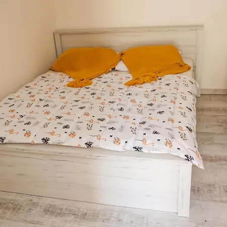 Levendulas Tanya - Jakuzzi Es Medence