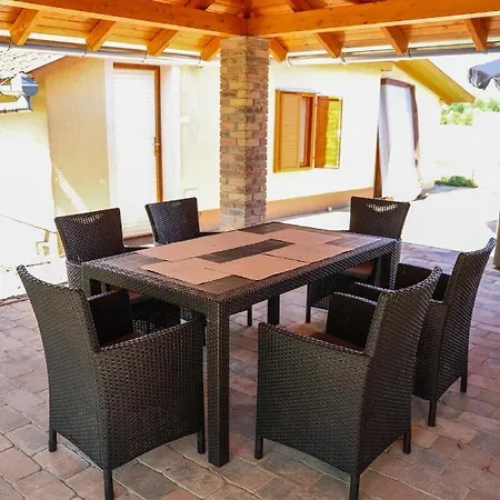 Tatil Evi Levendulas Tanya - Jakuzzi Es Medence