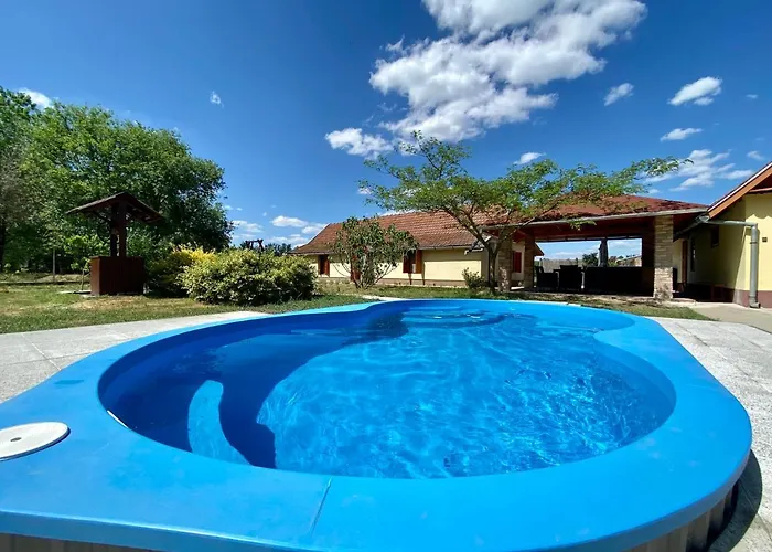 Levendulas Tanya - Jakuzzi Es Medence *